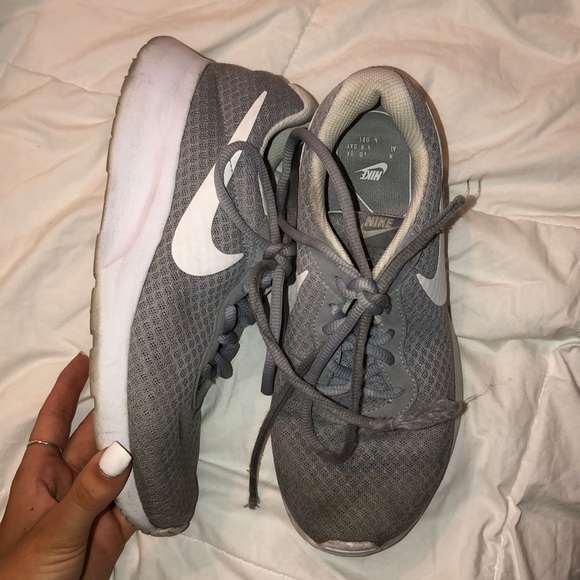 Nike shoes - Picture 5 of 6